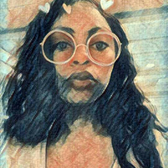 Meet your Posher, Sharifa - Picture 1 of 2